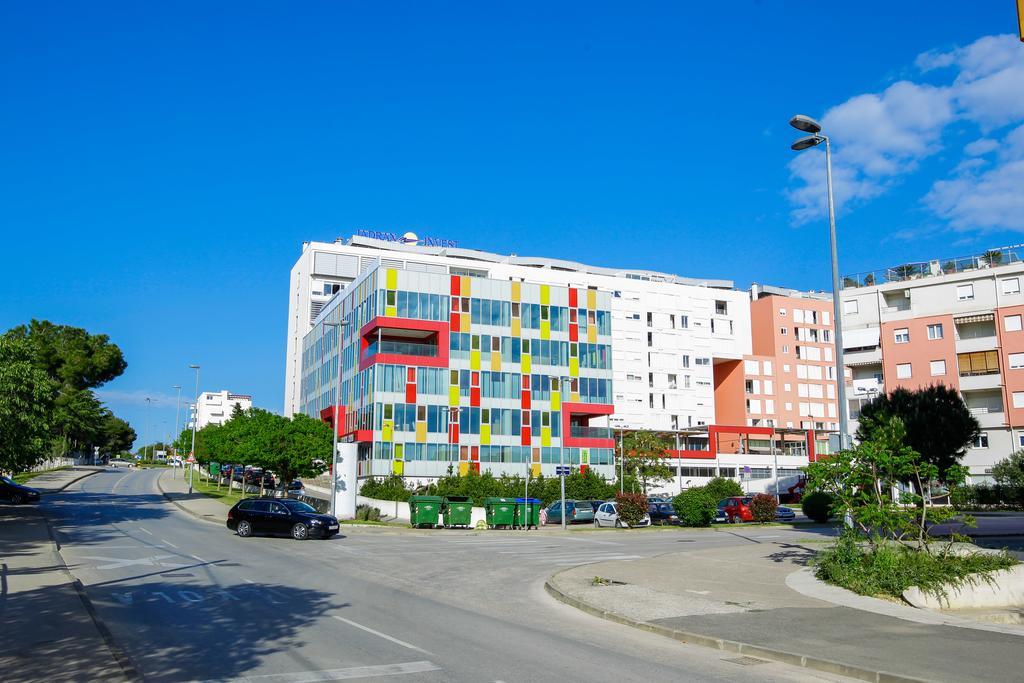 Hostel Dentex 4 You Zara Esterno foto